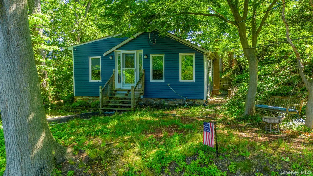 8 Towle Place, Glen Cove, NY 11542 - #1