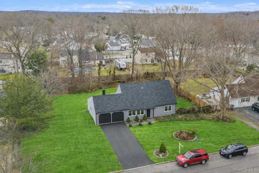 15 Harford Drive, Coram, NY 11727 - #3