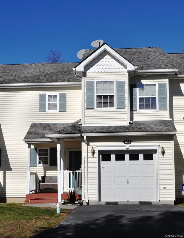 162 Pinebrook Drive, Hyde Park, NY 12538