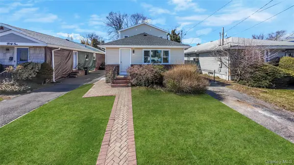 37 Lancaster Place, Hempstead, NY 11550