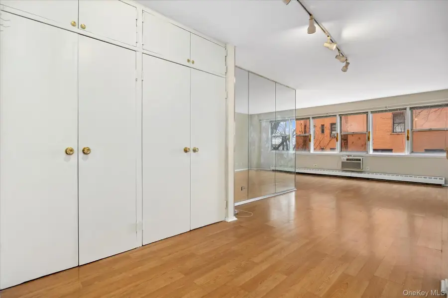 87-15 165th Street #4B, Jamaica, NY 11432 - #3