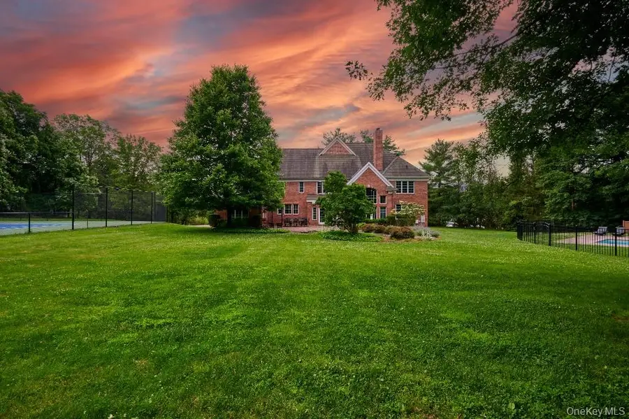 637 S Mountain Road, New City, NY 10956 - #3