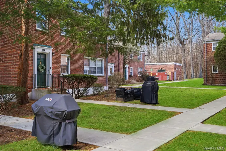 9 Fieldstone Drive #118, Hartsdale, NY 10530 - #2