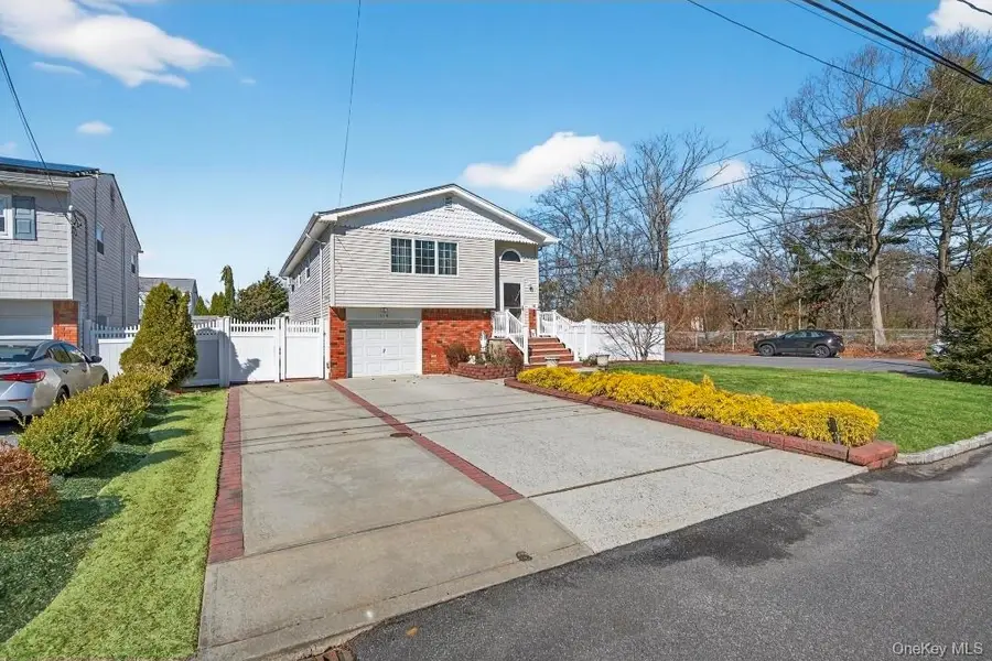 114 Westchester Avenue, West Babylon, NY 11704 - #2