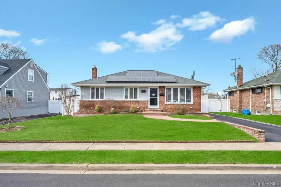 21 Lowell Drive, Farmingdale, NY 11735 - #3