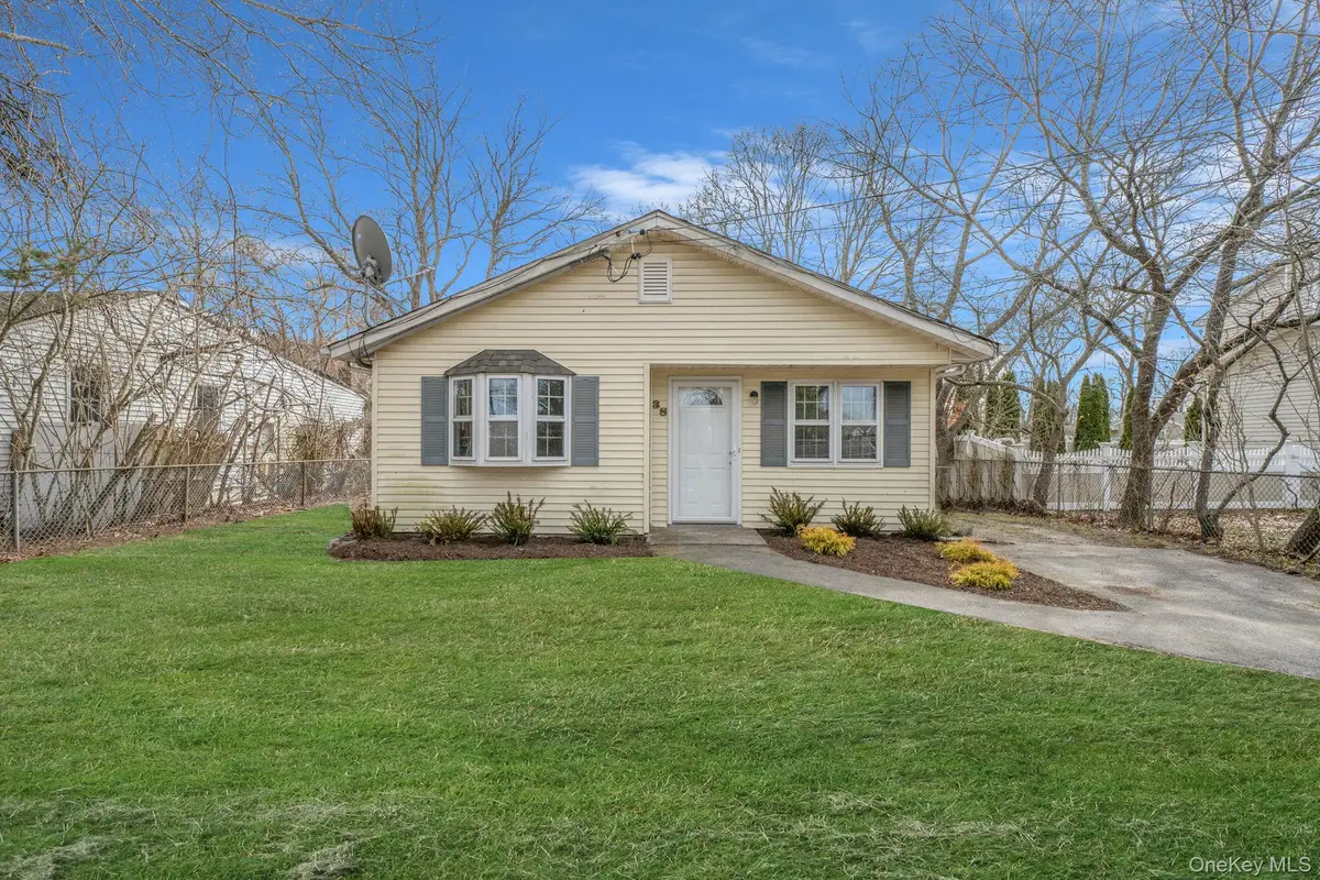 38 Manor Drive, Shirley, NY 11967 - #1