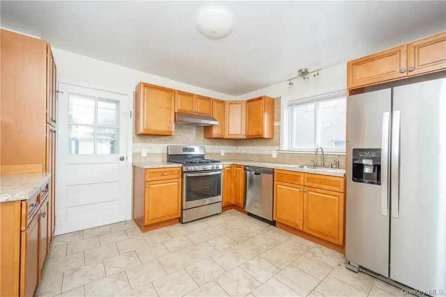 27 New Street, Eastchester, NY 10709 - #3