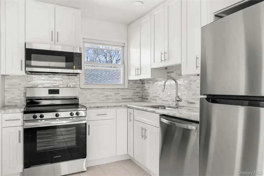 345 41 St Street, Copiague, NY 11726 - #2