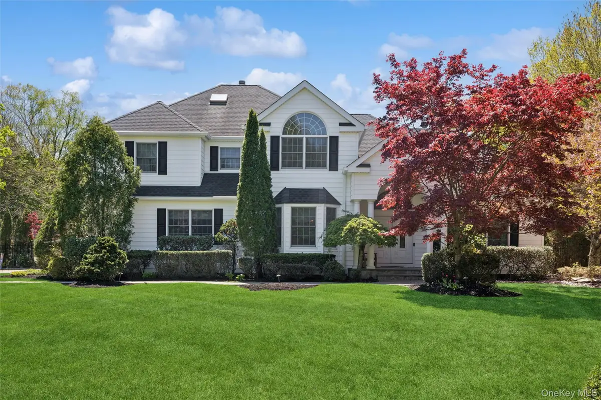 4 Astor Court, Dix Hills, NY 11746 - #1