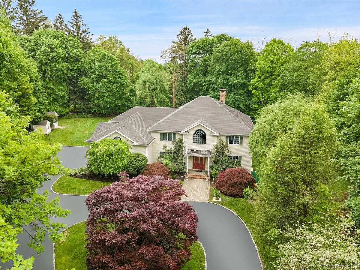 122 Mclain Street, Bedford Corners, NY 10549 - #1