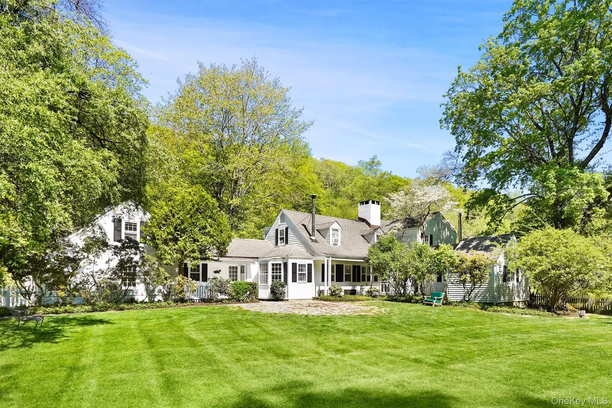 123 & 135 Mianus River Road, Bedford, NY 10506 - #1