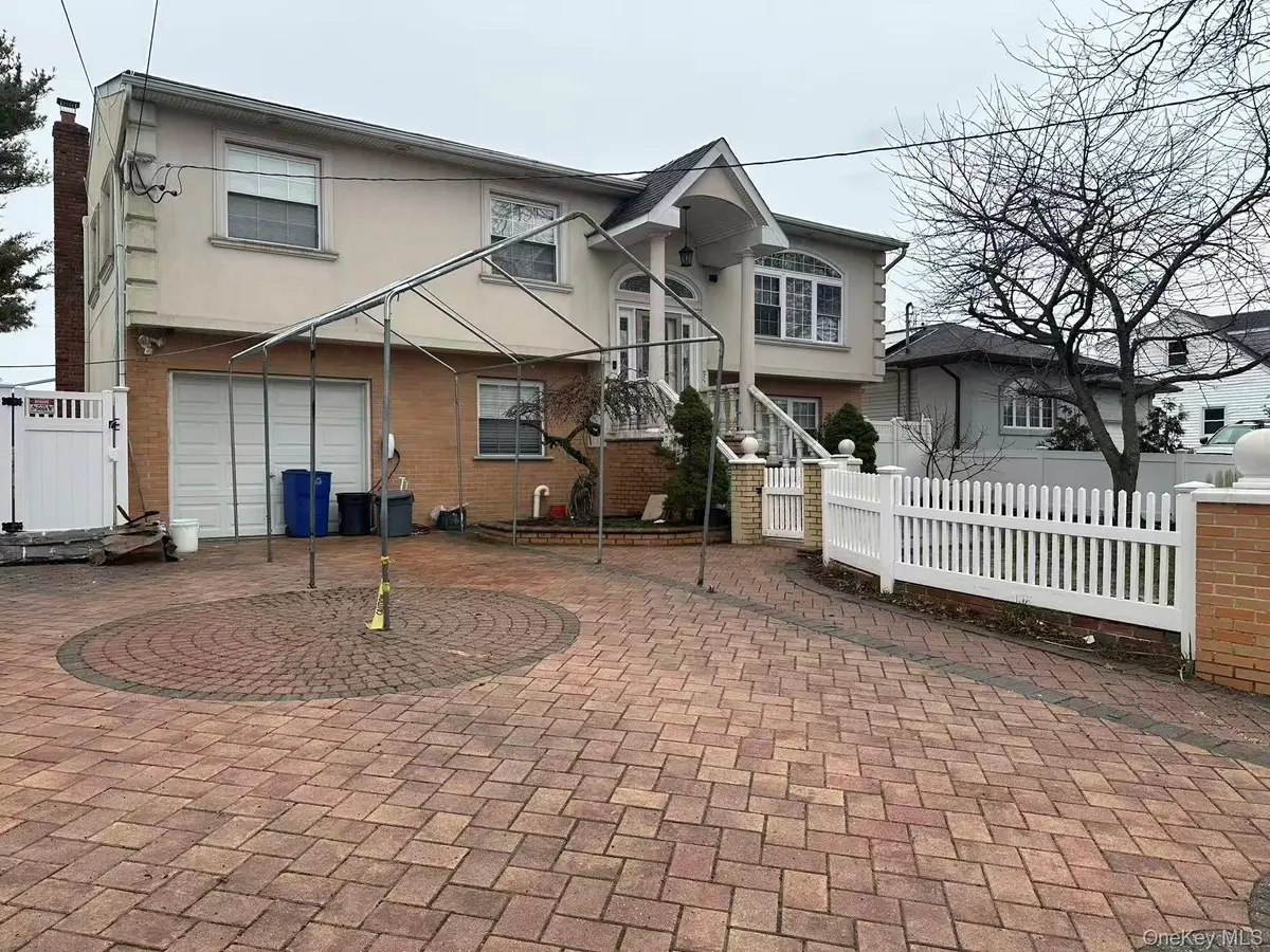 173 Davenport Street, Lindenhurst, NY 11757 - #1