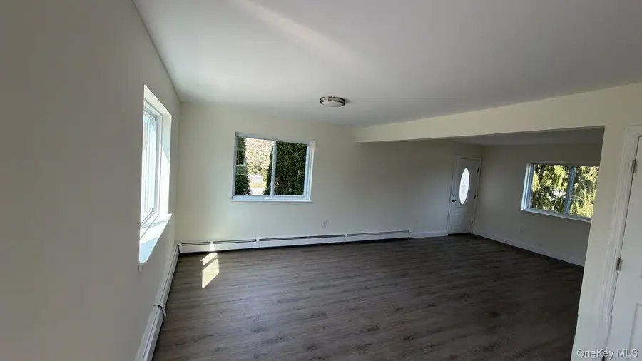 7 Roan Lane, Riverhead, NY 11901 - #2