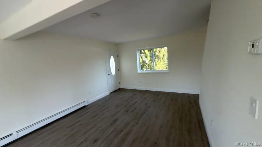 7 Roan Lane, Riverhead, NY 11901 - #3