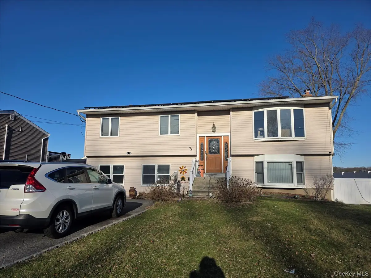 98 Andrew Avenue, Islip Terrace, NY 11752 - #1