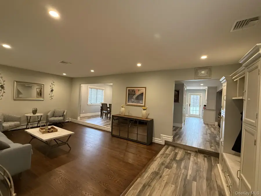 3 Pimlico Court, Commack, NY 11725 - #3