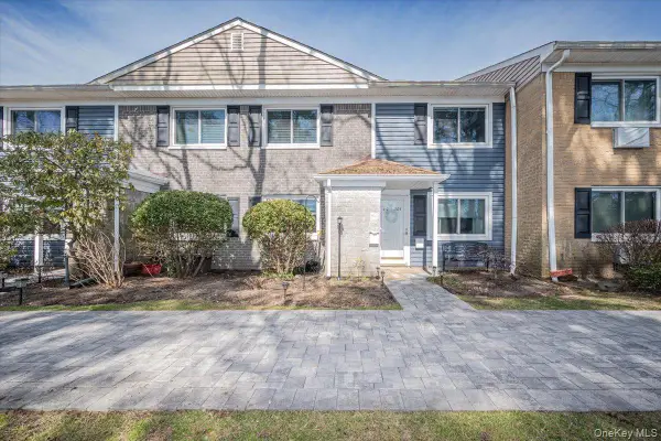 40 W 4th Street #206, Patchogue, NY 11772