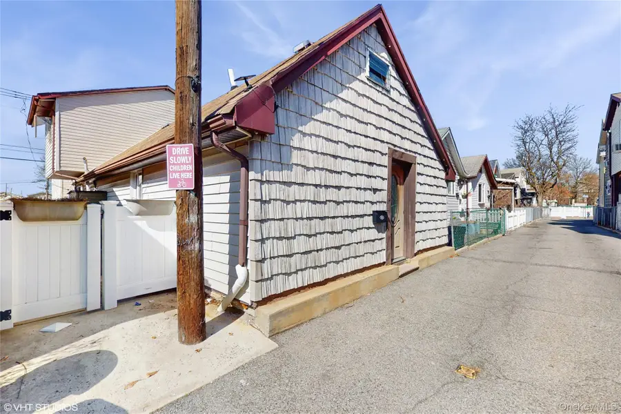 D132 Edgewater #D, Bronx, NY 10465 - #2