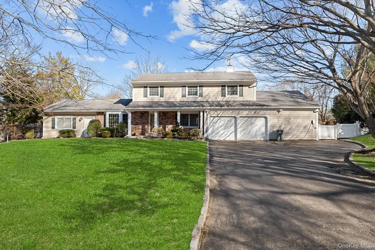 19 Austin Lane, Elwood, NY 11743 - #1