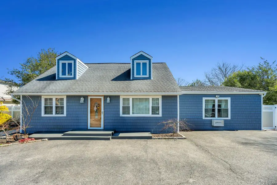 1659 Lincoln Avenue, Bohemia, NY 11716 - #2