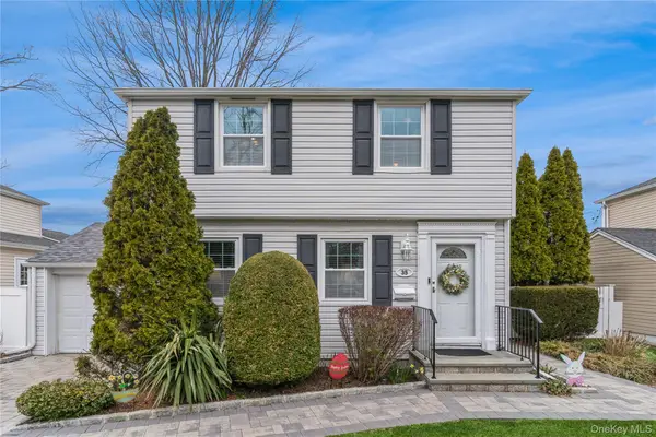 35 Roydon Drive N, North Merrick, NY 11566