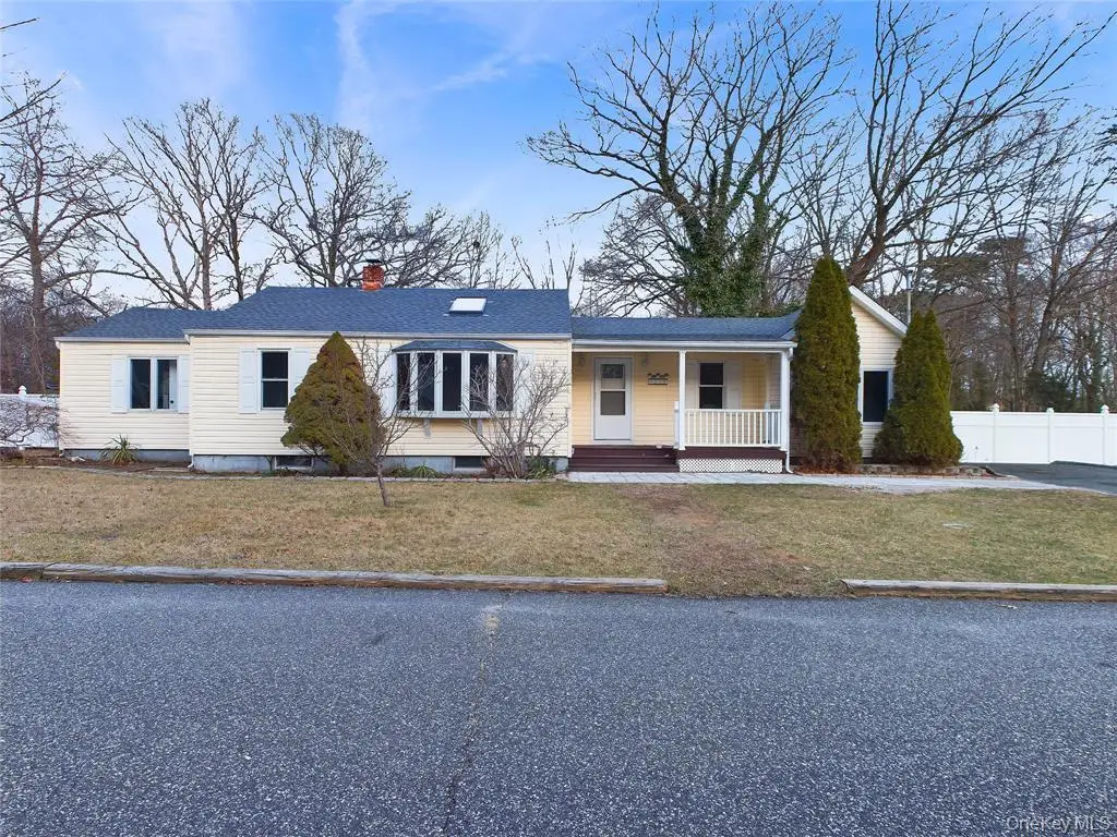 115 Clinton Avenue, Patchogue, NY 11772 - #1