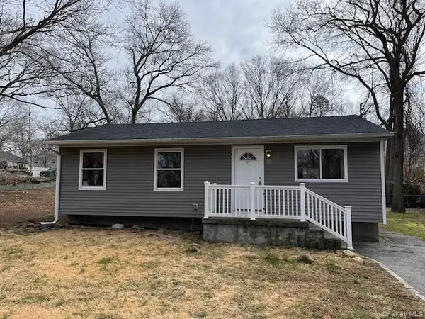 53 Hawkins Avenue, Medford, NY 11763