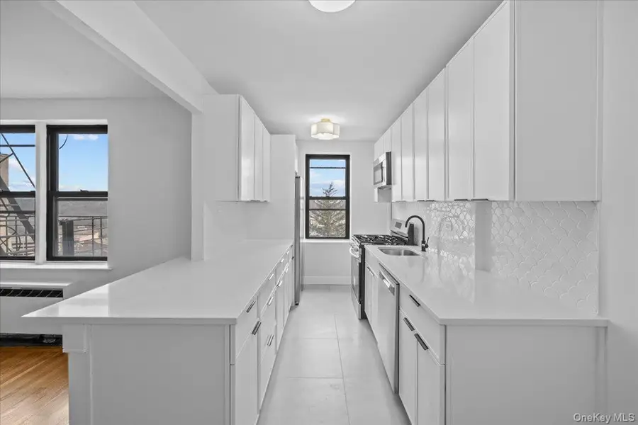445 W 240th Street #5N, Bronx, NY 10463 - #2