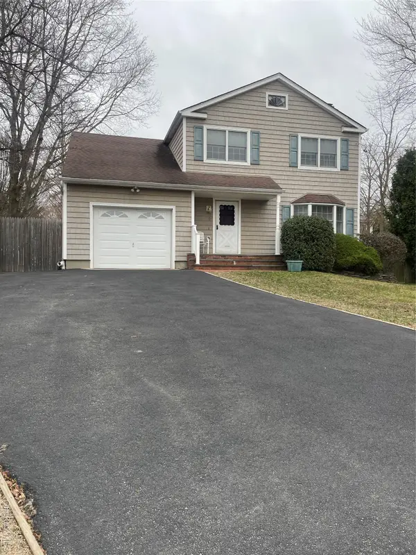 185 Birch Road, Kings Park, NY 11754