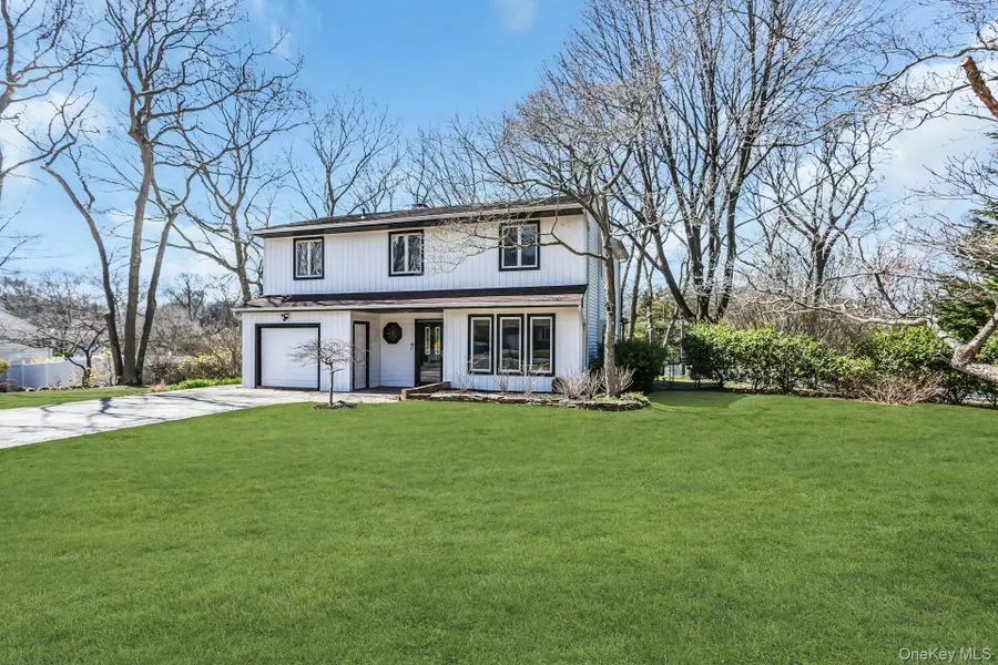 36 N Morris Avenue, Farmingville, NY 11738 - #2