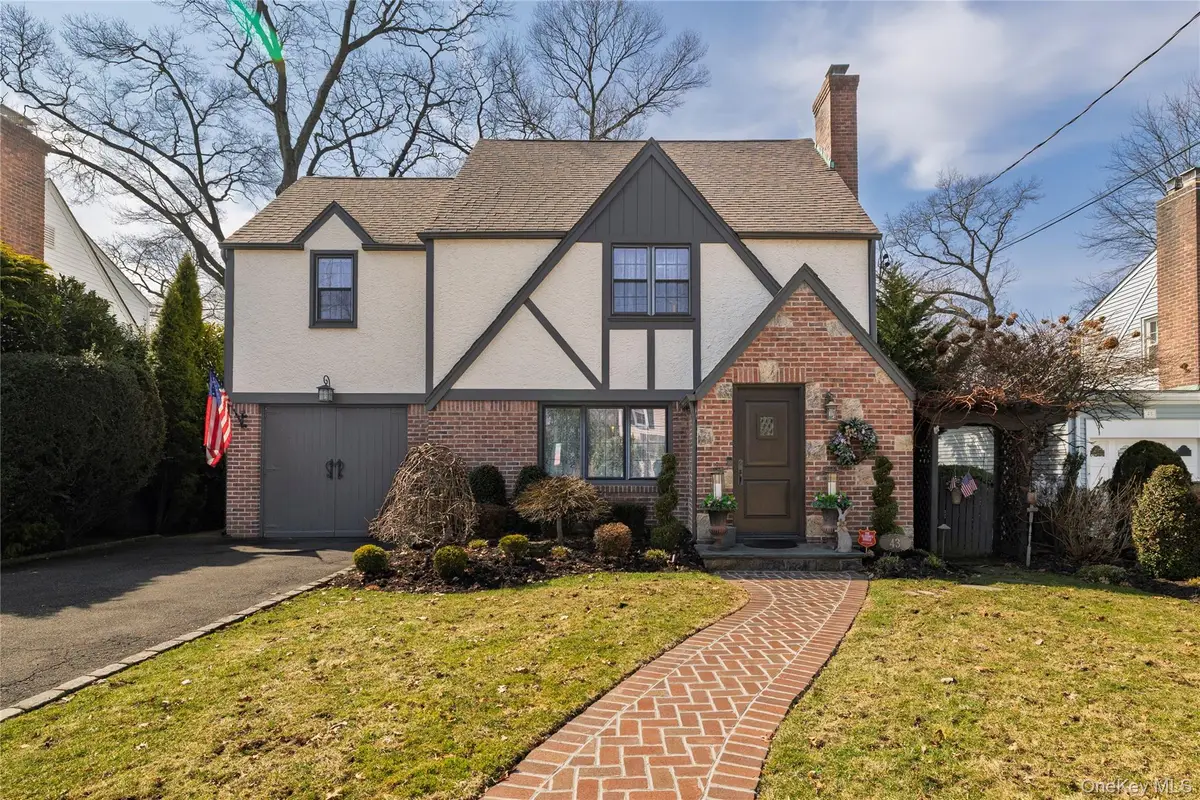 43 Webster Street, Malverne, NY 11565 - #1