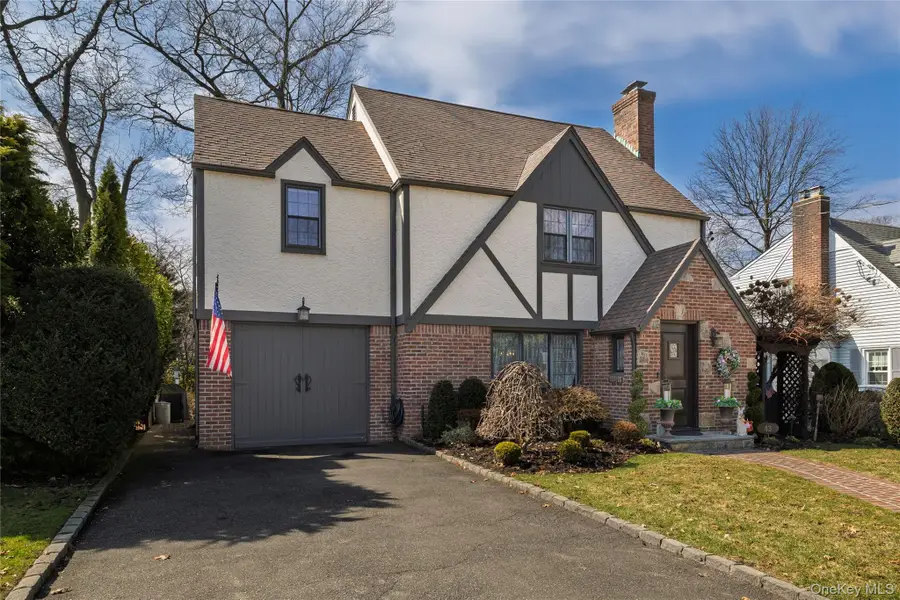 43 Webster Street, Malverne, NY 11565 - #2