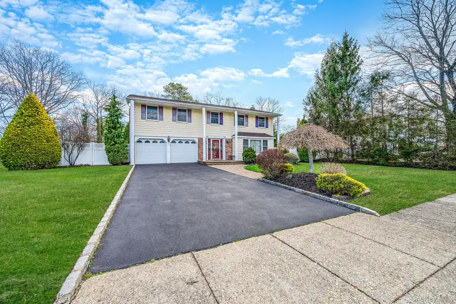 151 Wedgewood Drive, Hauppauge, NY 11788 - #2