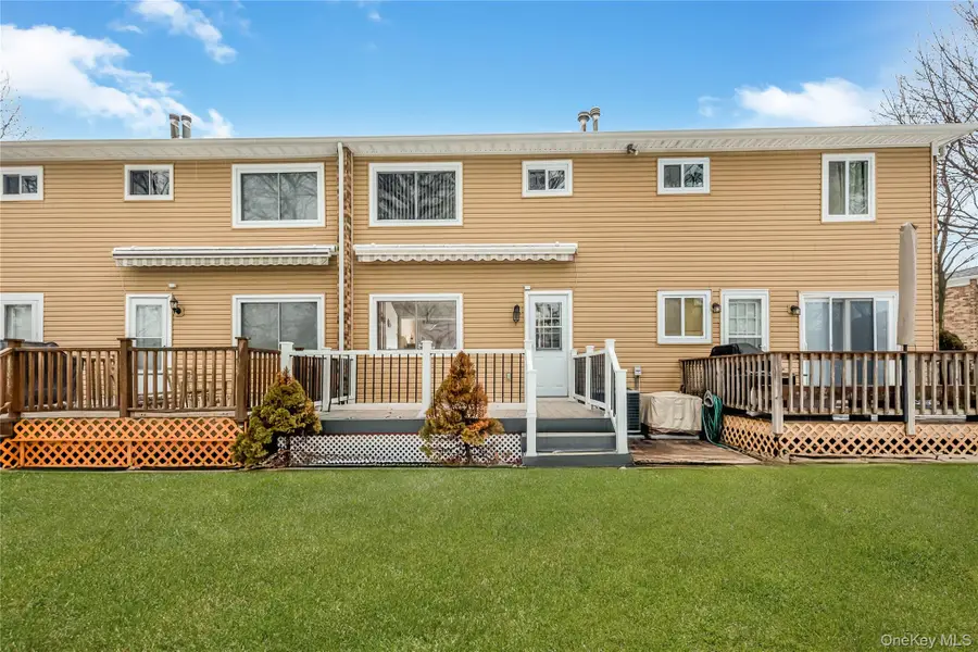 8 Town House Drive, Massapequa Park, NY 11762 - #2