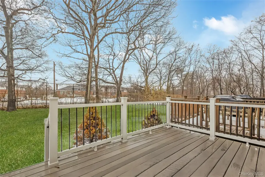 8 Town House Drive, Massapequa Park, NY 11762 - #3
