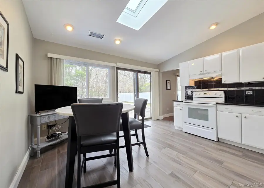 771 Waverly Avenue, Holtsville, NY 11742 - #2