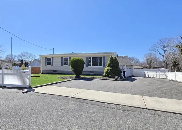 146 Webster Avenue, Ronkonkoma, NY 11779