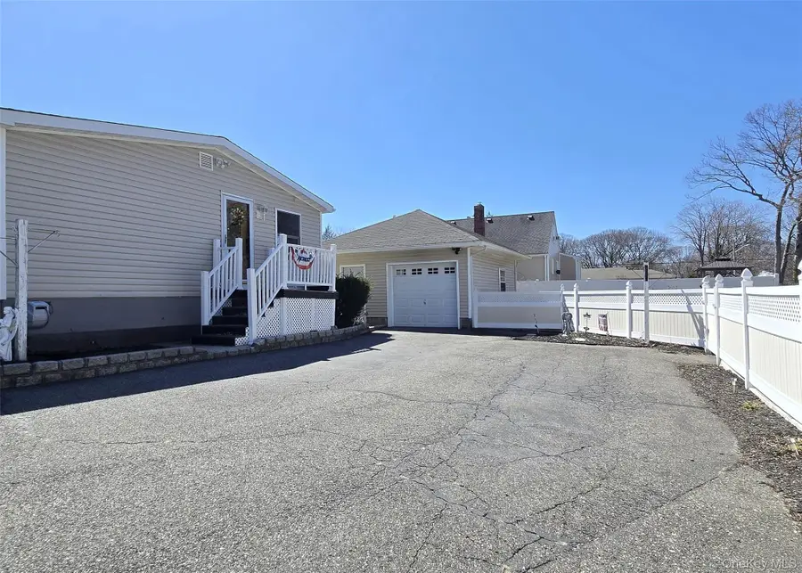 146 Webster Avenue, Ronkonkoma, NY 11779 - #2