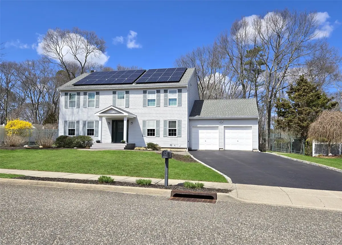 5 Dorothy Lane, Holbrook, NY 11741 - #1