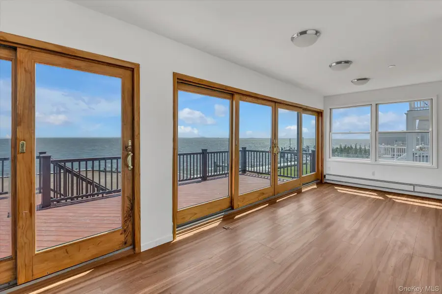 24 Milton Road, Babylon, NY 11702 - #3