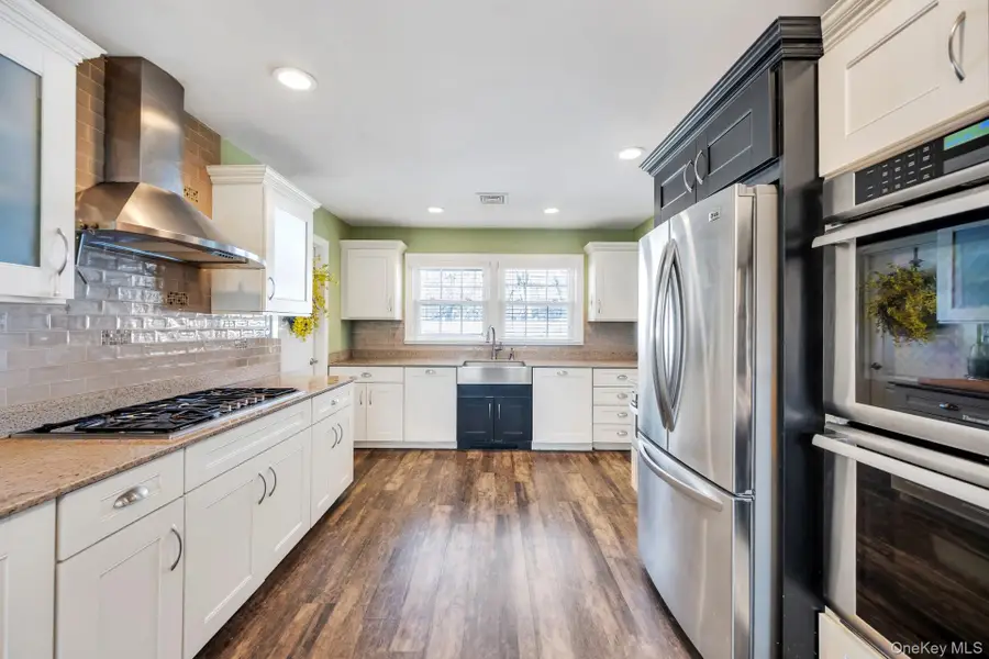 27 Westbrook Road, Coram, NY 11727 - #3