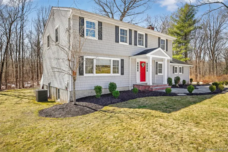 9 Mohawk Lane, Yorktown Heights, NY 10598 - #2