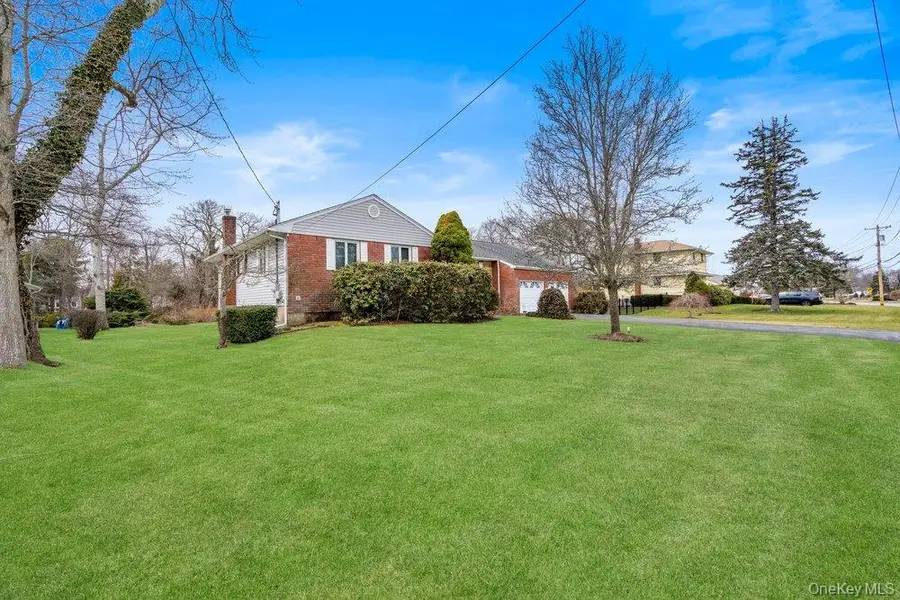 848 Hampshire Road, Bay Shore, NY 11706 - #3