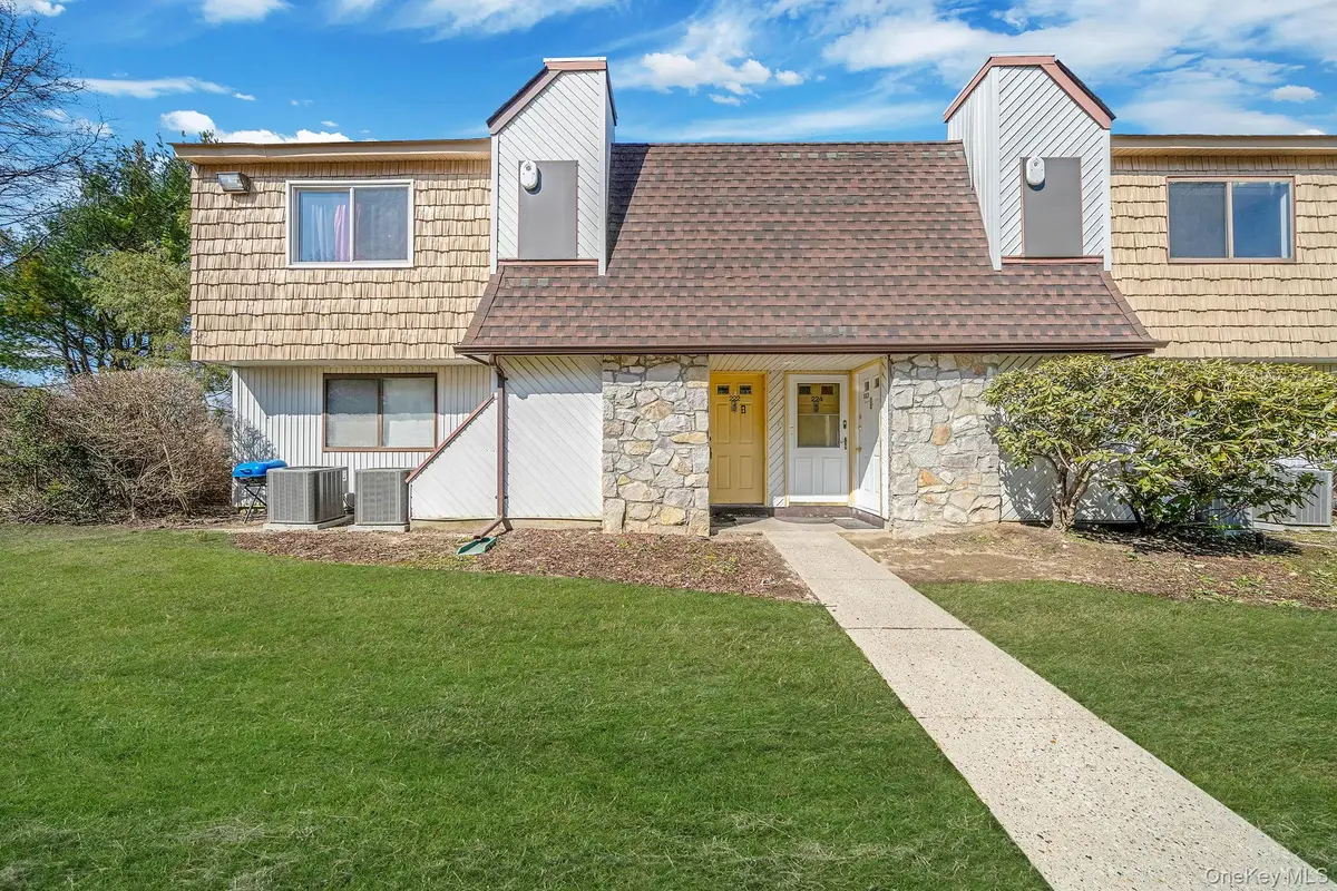 222 Pointe Circle N #2, Coram, NY 11727 - #1