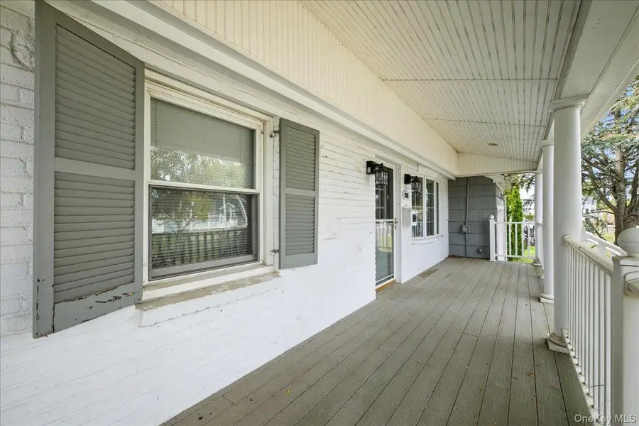 215 W Granada Avenue, Lindenhurst, NY 11757 - #2