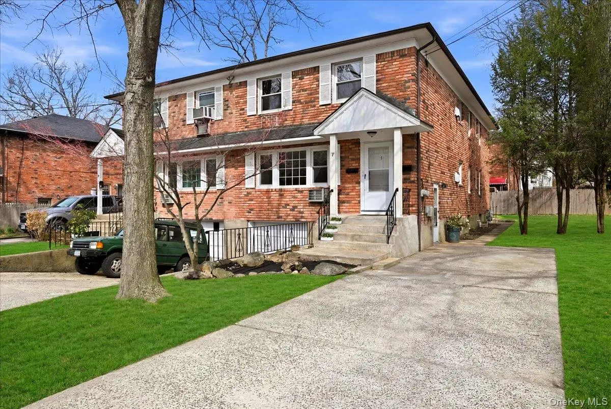 7 Anchorage Road, Port Washington, NY 11050 - #1