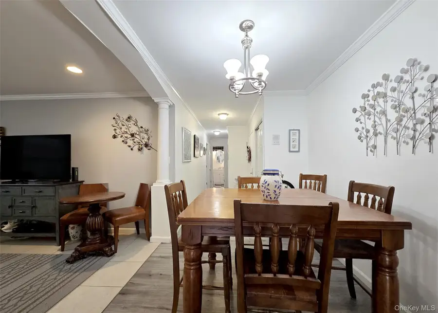 460 Old Town Road #5B, East Setauket, NY 11772 - #3