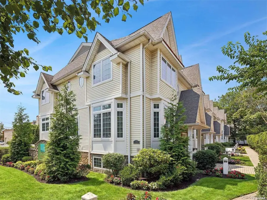 106 Morris Avenue #7, Rockville Centre, NY 11570 - #2