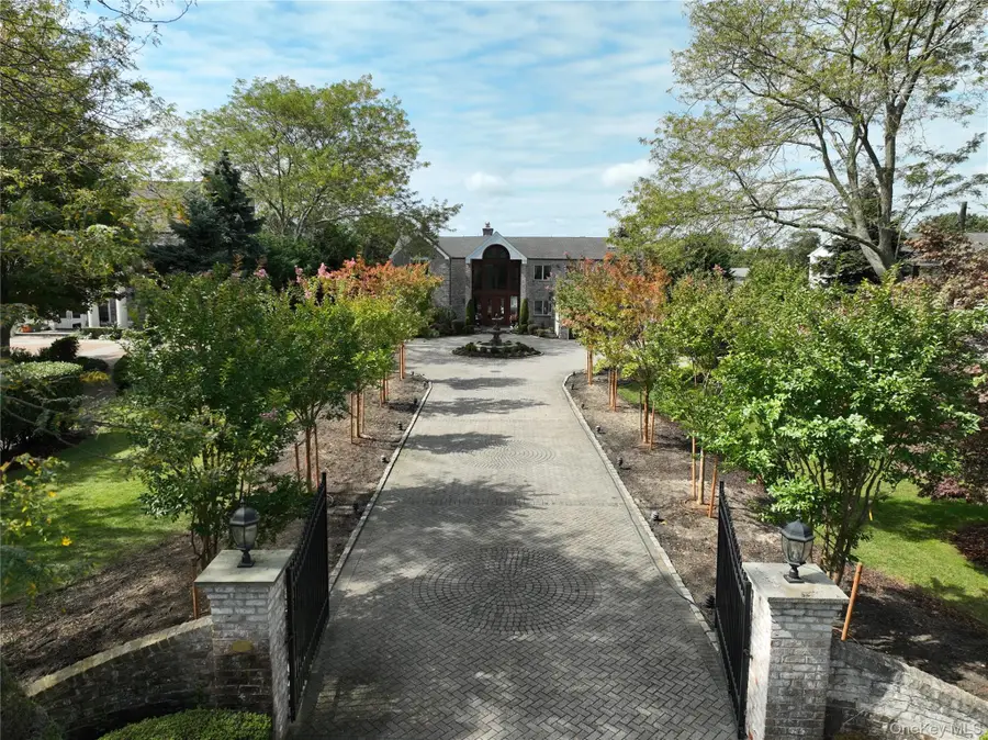 10 Beech Road, Islip, NY 11751 - #3