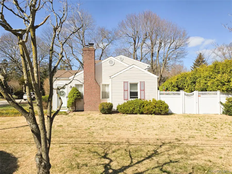 43 Fort Hill Road, Huntington, NY 11743 - #2